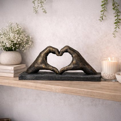 Soška Srdce z rukou