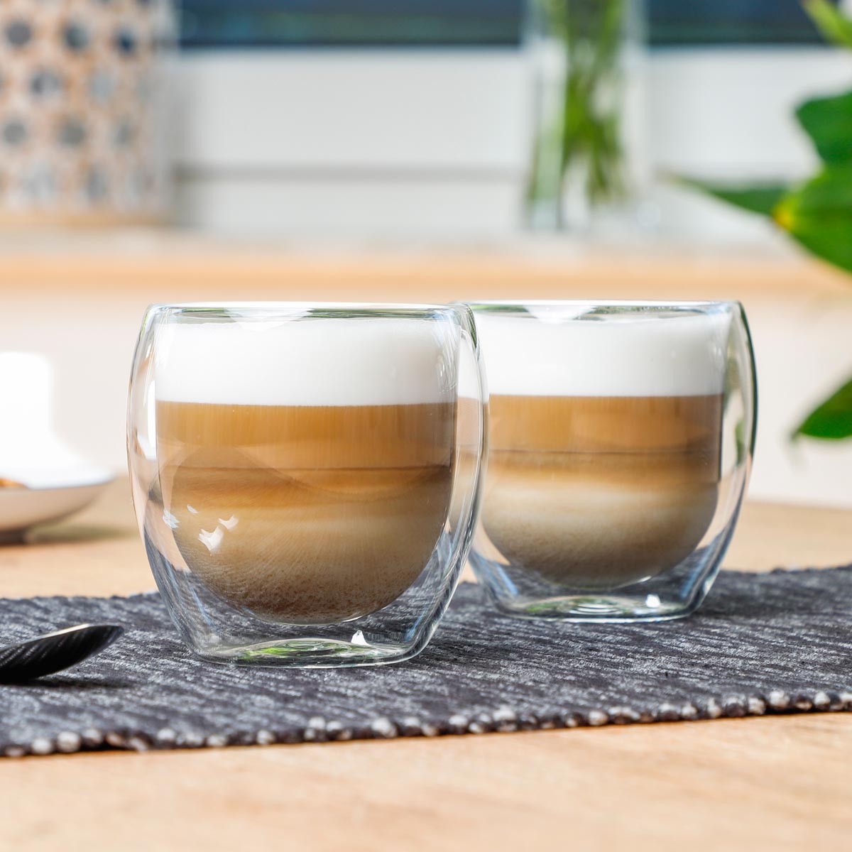 E-shop Haushalt international Dvoustěnná sklenice Cappuccino, 250 ml, 2 ks