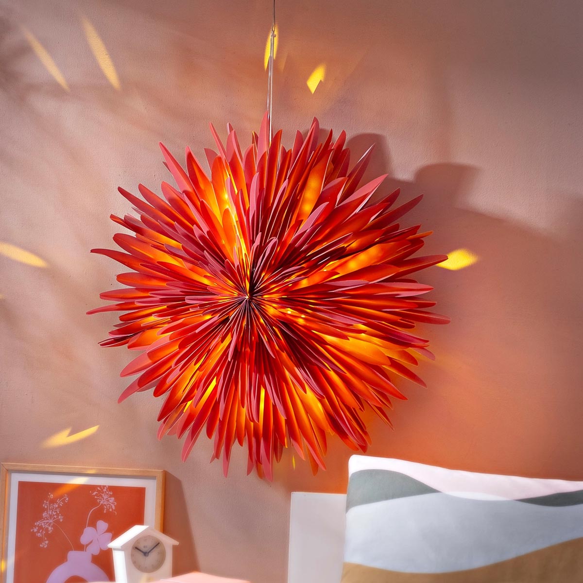 E-shop Weltbild LED dekorace Květ Dahlia, červená, 60 cm