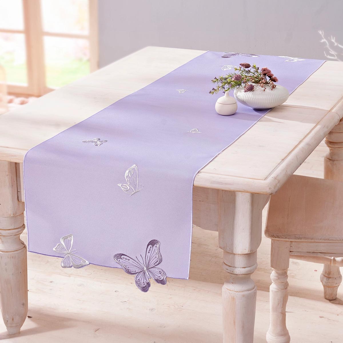 E-shop Weltbild Běhoun na stůl Violet s motýly, 140 x 40 cm