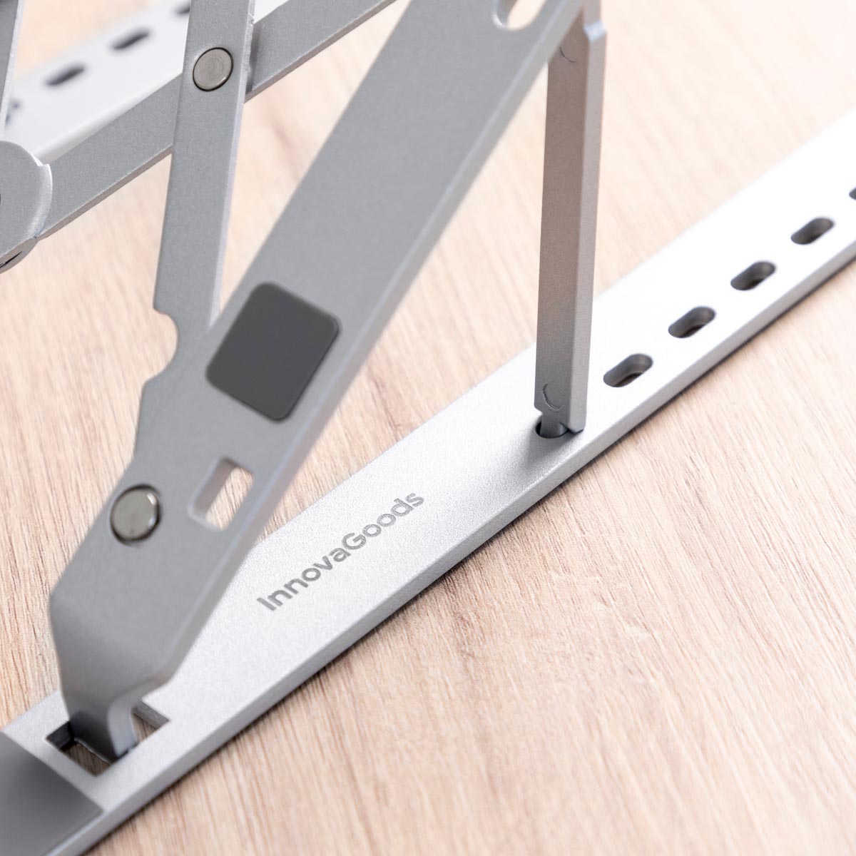 InnovaGoods Skládací a nastavitelný stojan na notebook Flastan