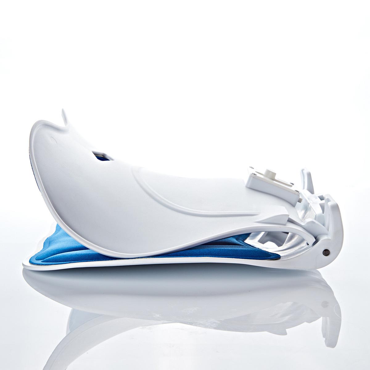 Ergonomické sedadlo, sklápěcí a přenosné