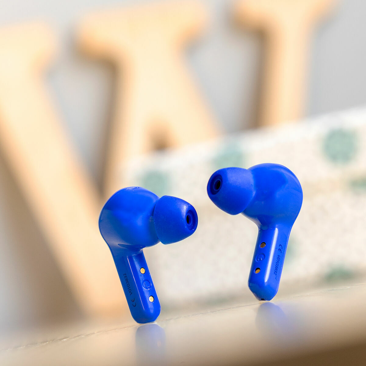 InnovaGoods Bezdrátová sluchátka s nabíjecím pouzdrem Blue