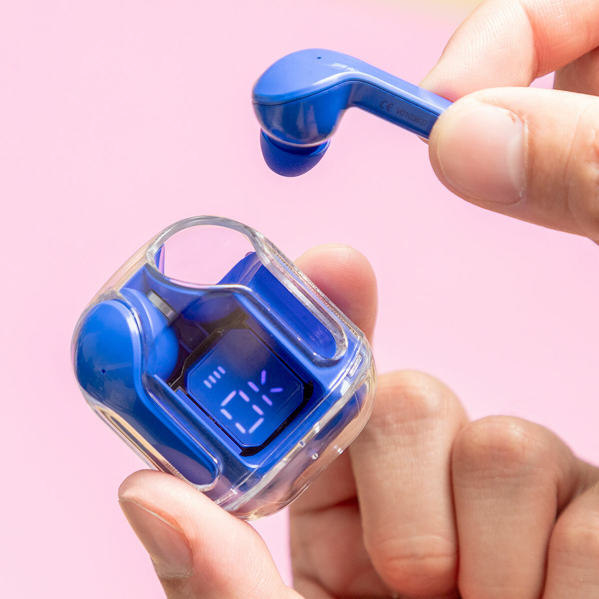 InnovaGoods Bezdrátová sluchátka s nabíjecím pouzdrem Blue
