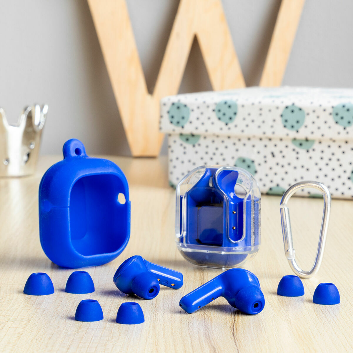 InnovaGoods Bezdrátová sluchátka s nabíjecím pouzdrem Blue