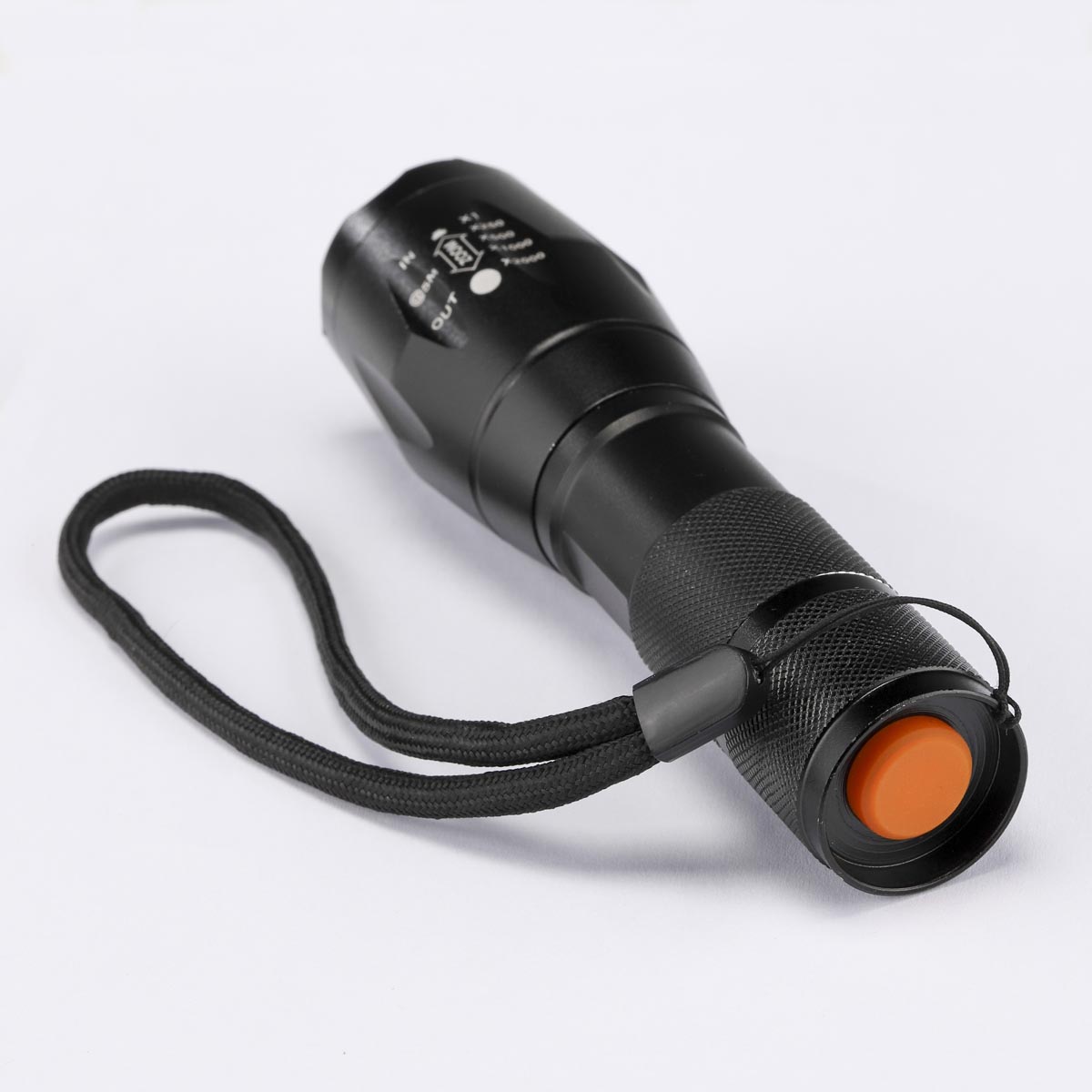 Haushalt International LED svítilna ~ 300 lumenů