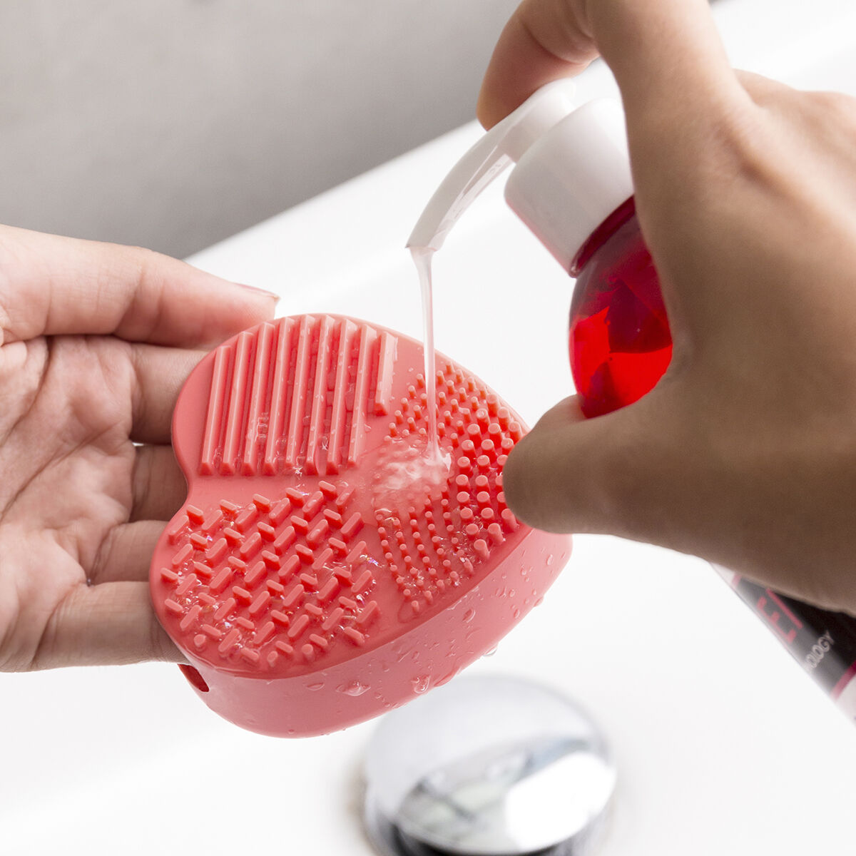 InnovaGoods Podložka na mytí štětců Heart