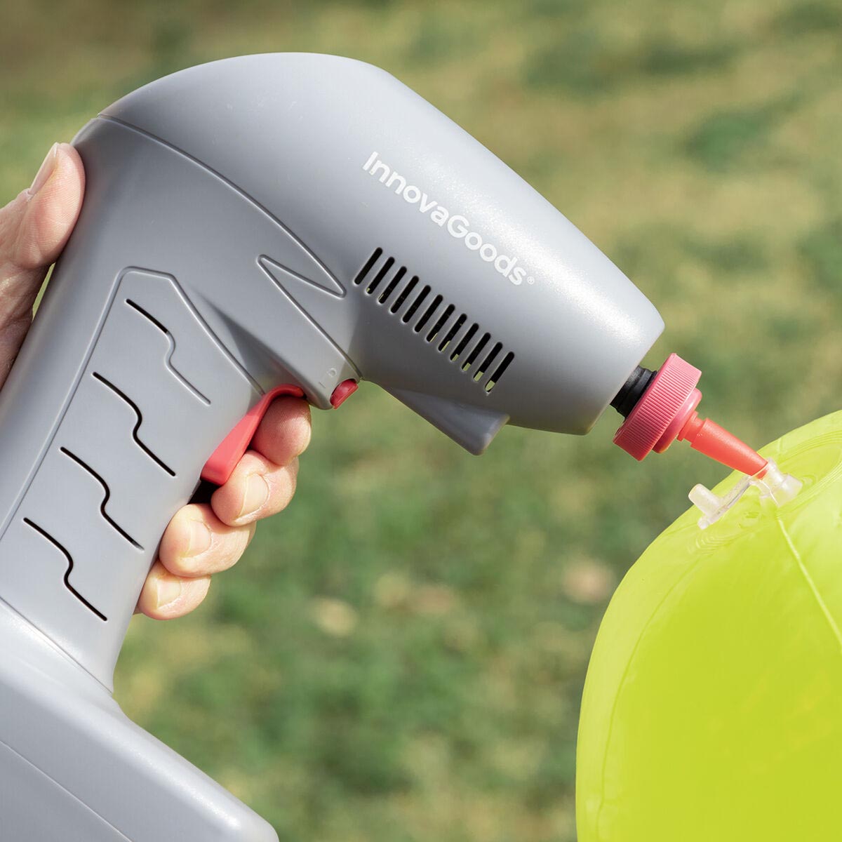 InnovaGoods Přenosný vzduchový kompresor s LED Airpro+