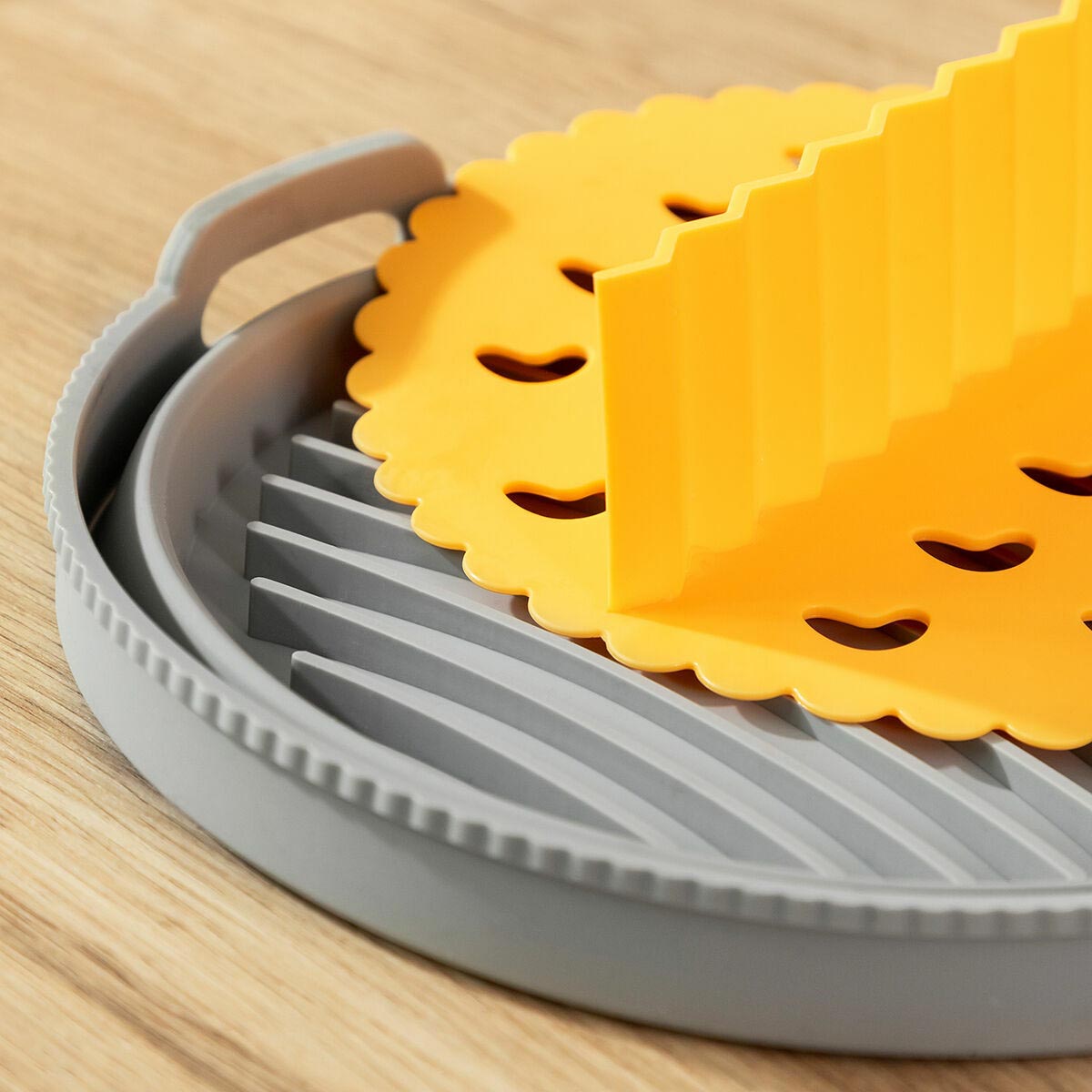 InnovaGoods Silikonová forma do horkovzdušné fritézy Flyynner