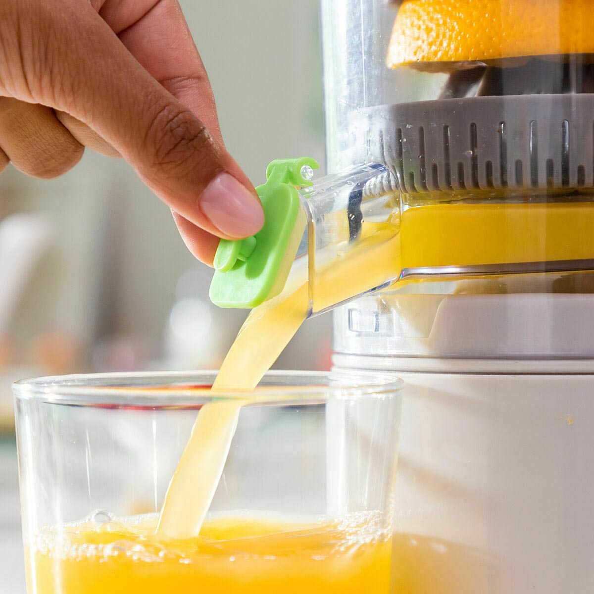InnovaGoods Dobíjecí automatický odšťavňovač Juisso