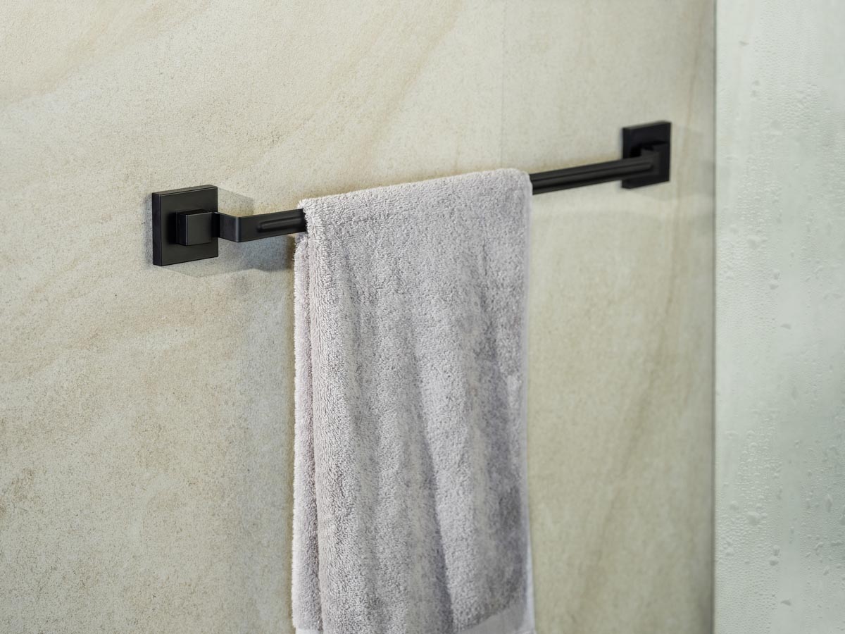 WENKO Vacuum-Loc® Držák na ručníky Quadro, černá