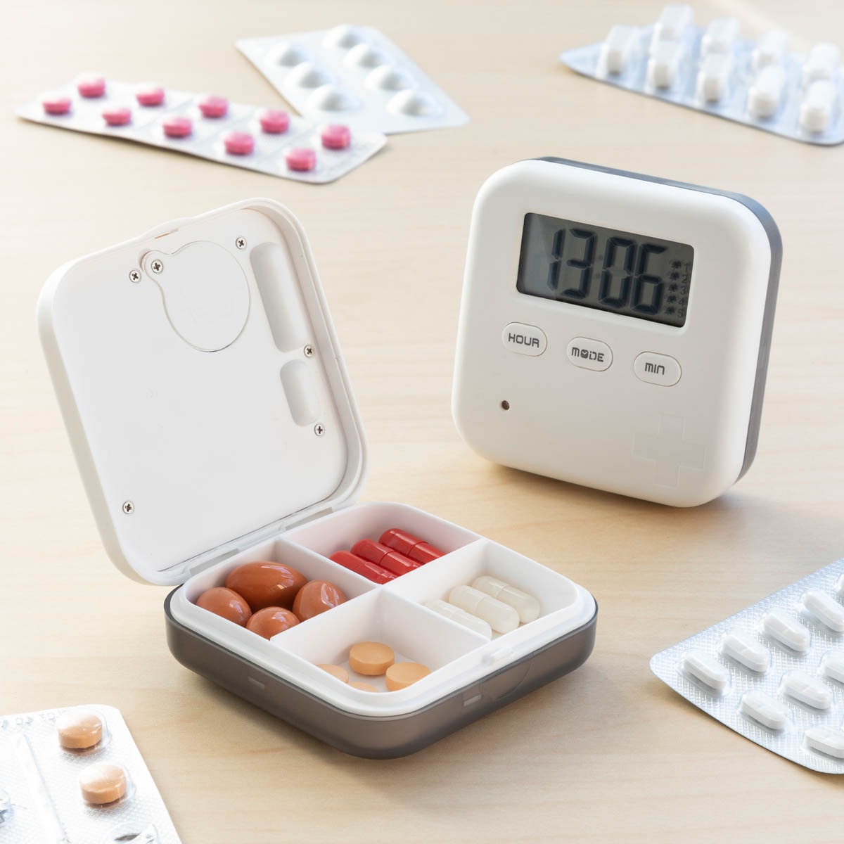 E-shop InnovaGoods Elektronická inteligentní krabička na léky Pilly