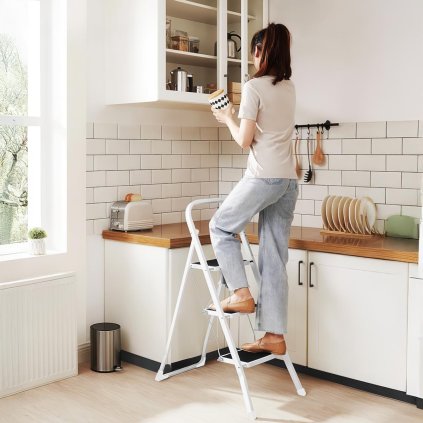 Skladací schodík s 3 stupňami