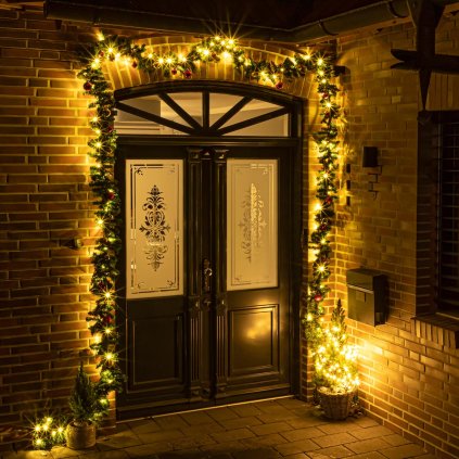 Umelá LED Vianočná girlanda s ozdobami, 5 m