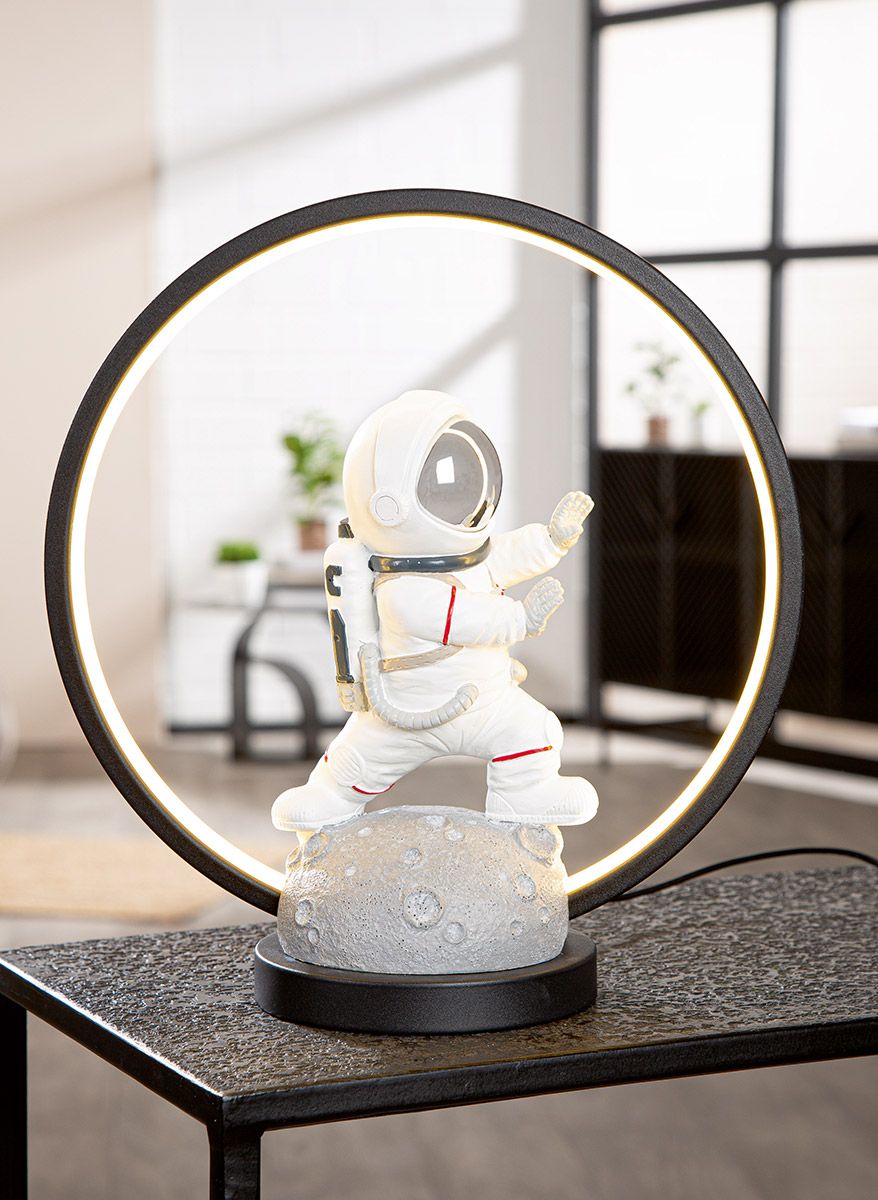 Fotografia produktu: LED stolová lampa Astronaut "Karate"
