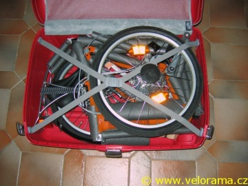 Skládací kolo na dovolenou – Dahon Vitesse D7 v kufru