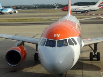 Letadlem do Londýna se skládacím kolem Brompton