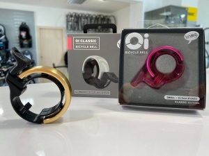 SE ZNAČKOU KNOG ODZVONILO NEVZHLEDNÝM ZVONKŮM