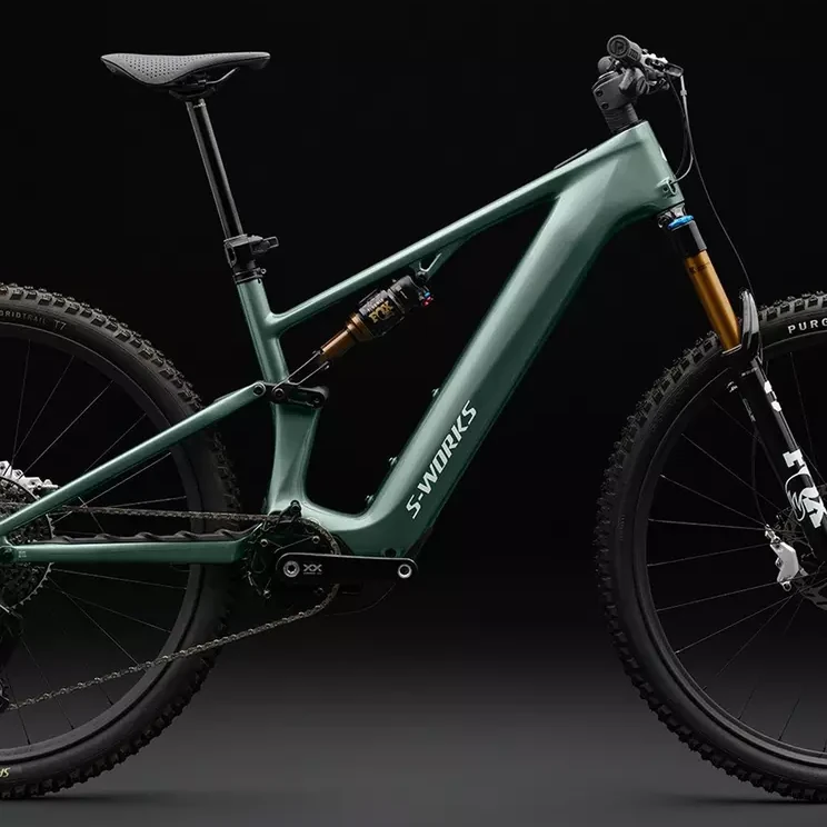 Úspora hmotnosti Levo R