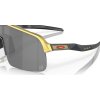 OAKLEY Sutro Lite Patrick Mahomes II Collection Olympic Gold Frame/Prizm Black Lenses  Športové cyklistické okuliare