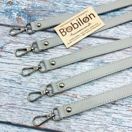Koženkové ucho na kabelku 34 cm světle šedé s karabinou