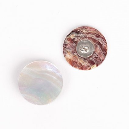 Kulatý knoflík vypouklý Ø 20 mm perleťový s poutkem