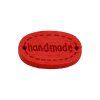 Hand made dřevěný oválný červený 18x12 mm.