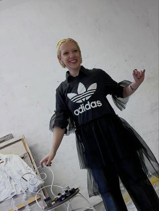 Přešít značkové triko byl dlouho jeden z mých dalších snů. Na Sellpy jsem ulovila Adidas a řekla si: tak jo, je to tady!...