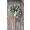 Vánoční věnec na dveře