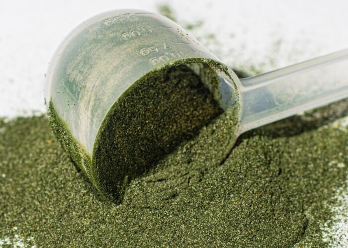 Super greens – detoxikace organismu, podpora imunity a další důvody, proč dát zeleným potravinám zelenou