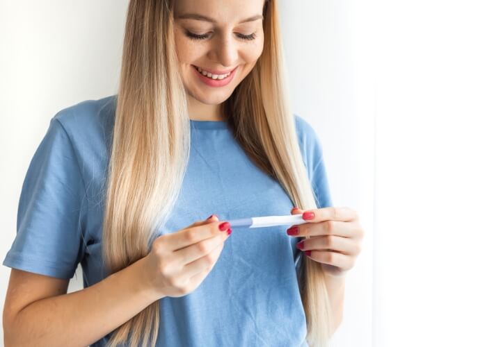 První příznaky těhotenství - je to tady, nebo jen planý poplach?