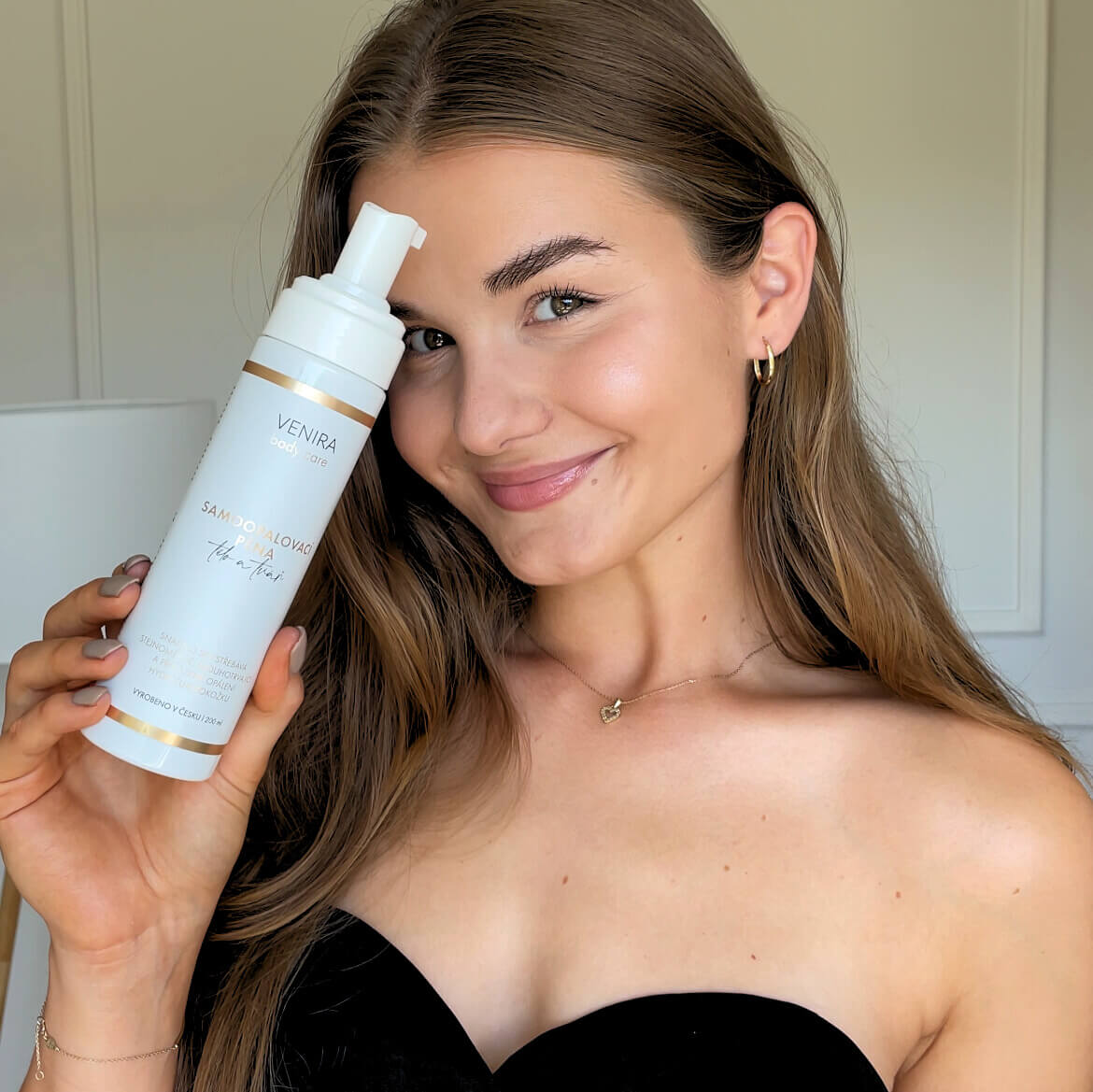 Samoopalovací pěna