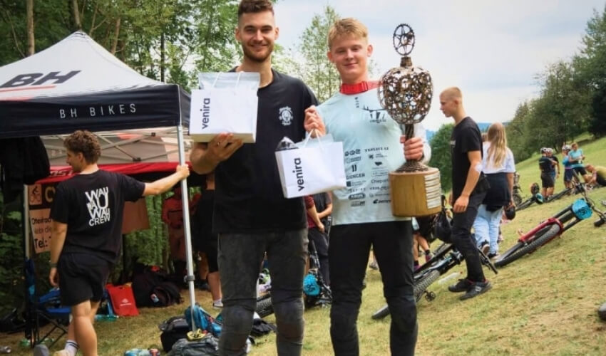 VENIRA jako sponzor závodu s výherními balíčky
