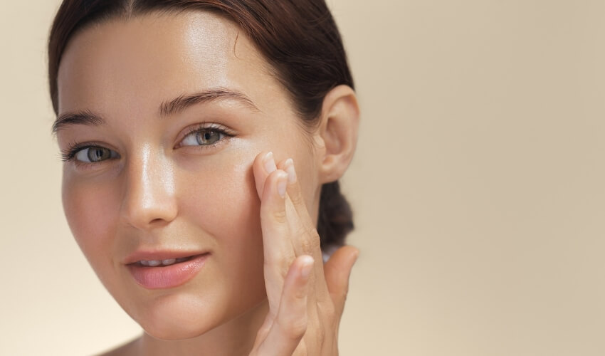 Trend glowy skin – přirozeně zářivá a zdravá pleť