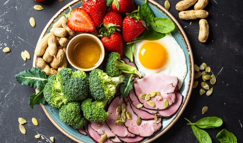 Recepty pro ketodietu s bílkovinami, tuky a zeleninou