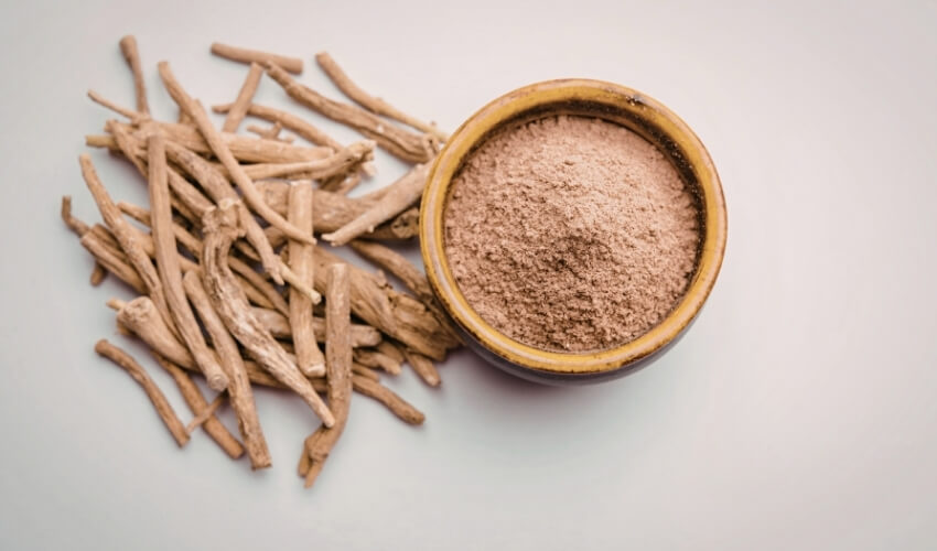 Přírodní adaptogeny ashwagandha a&nbsp;maca pro podporu klidu a&nbsp;energie