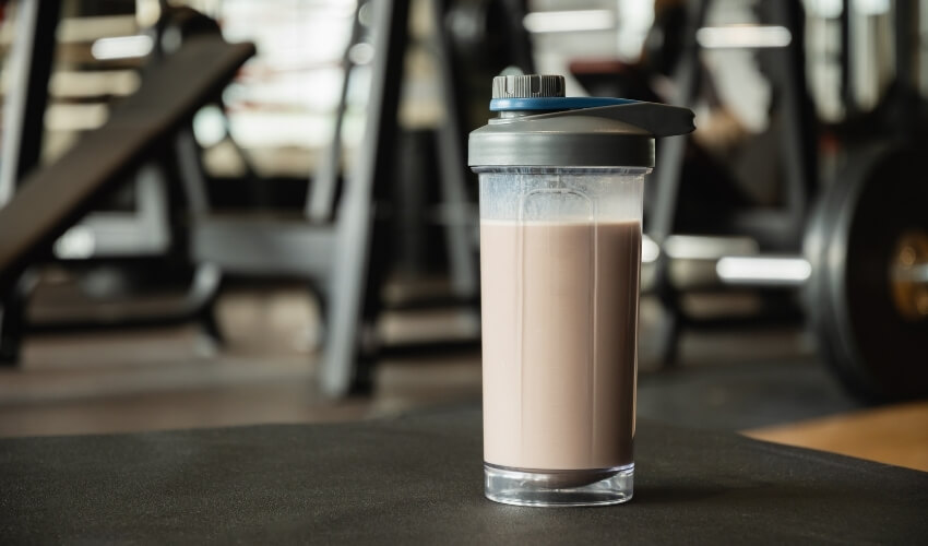 Proteinový shake připravený z&nbsp;beauty whey proteinu s&nbsp;kolagenem