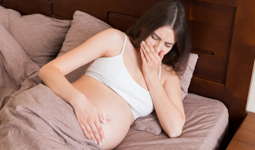 Těhotenská nevolnost a úleva pomocí zázvoru a menších porcí