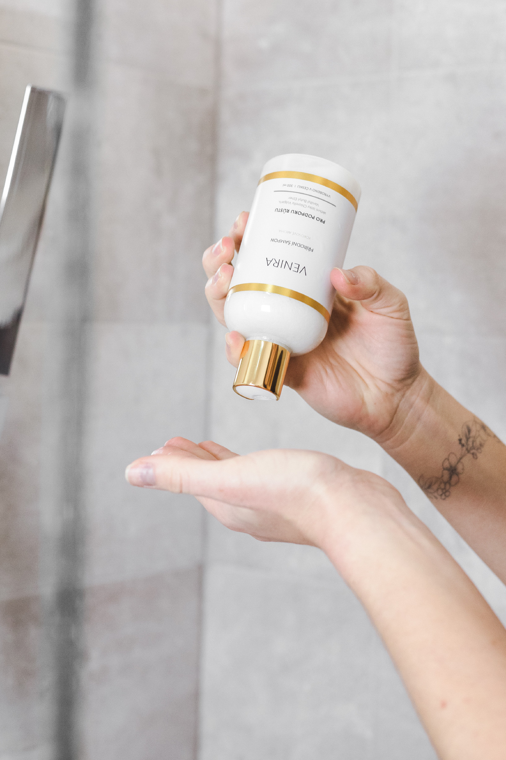 VENIRA přírodní šampon pro podporu růstu vlasů, 300 ml