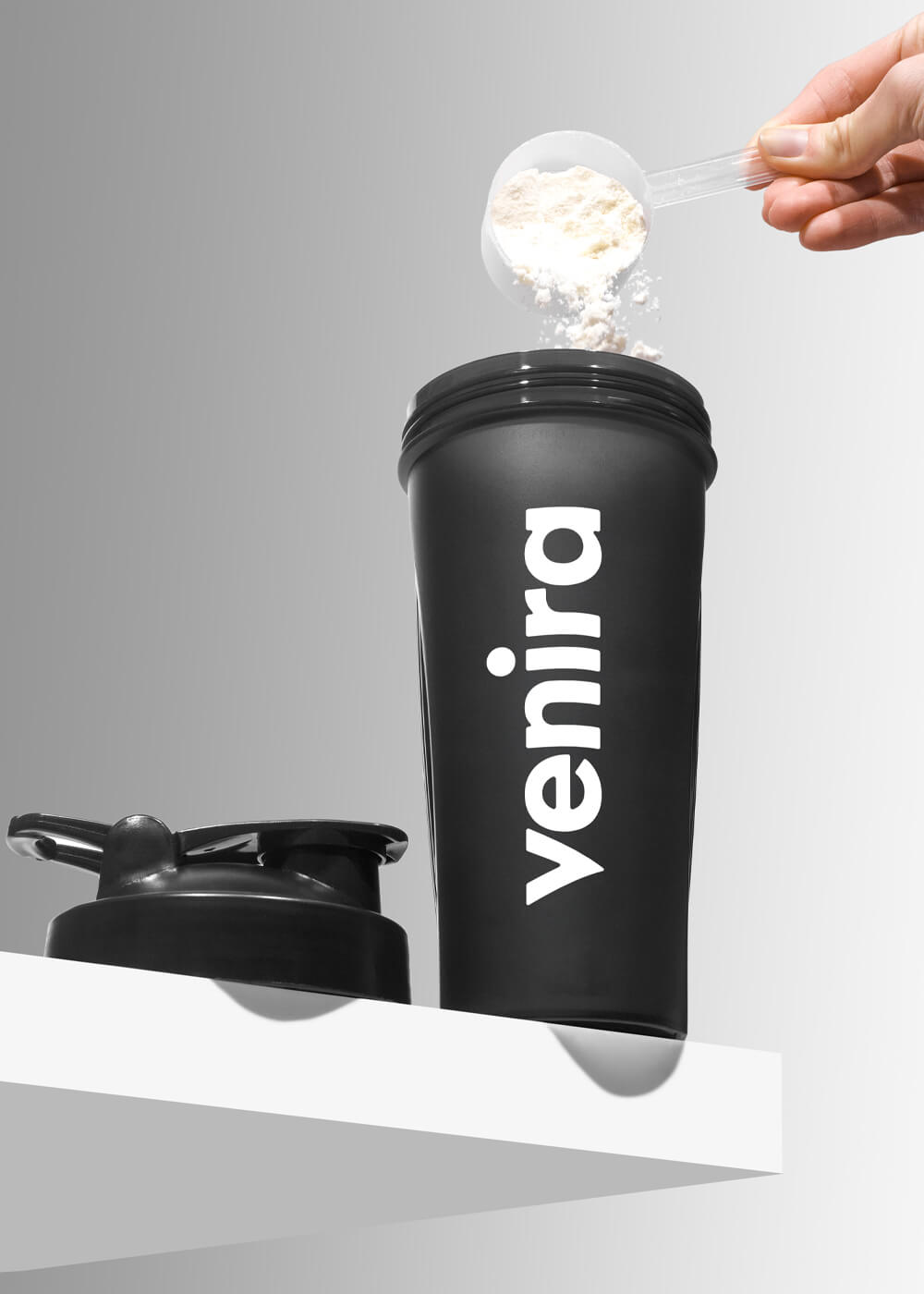 VENIRA shaker PRO s poutkem, černý, 600 ml