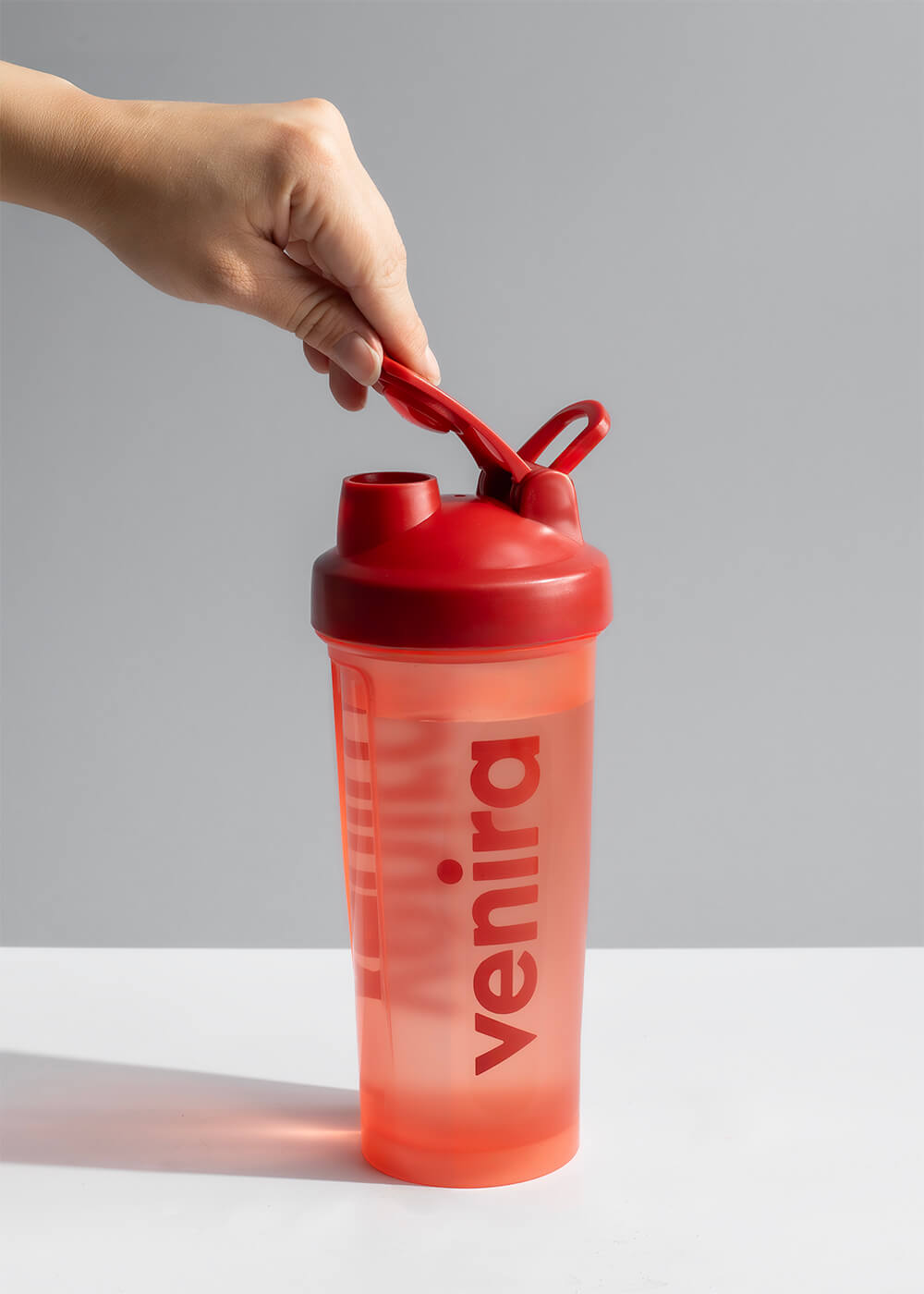 VENIRA shaker PRO s poutkem, světle červený, 600 ml