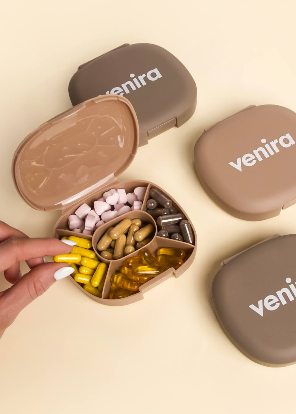 VENIRA pill box, tmavě hnědý