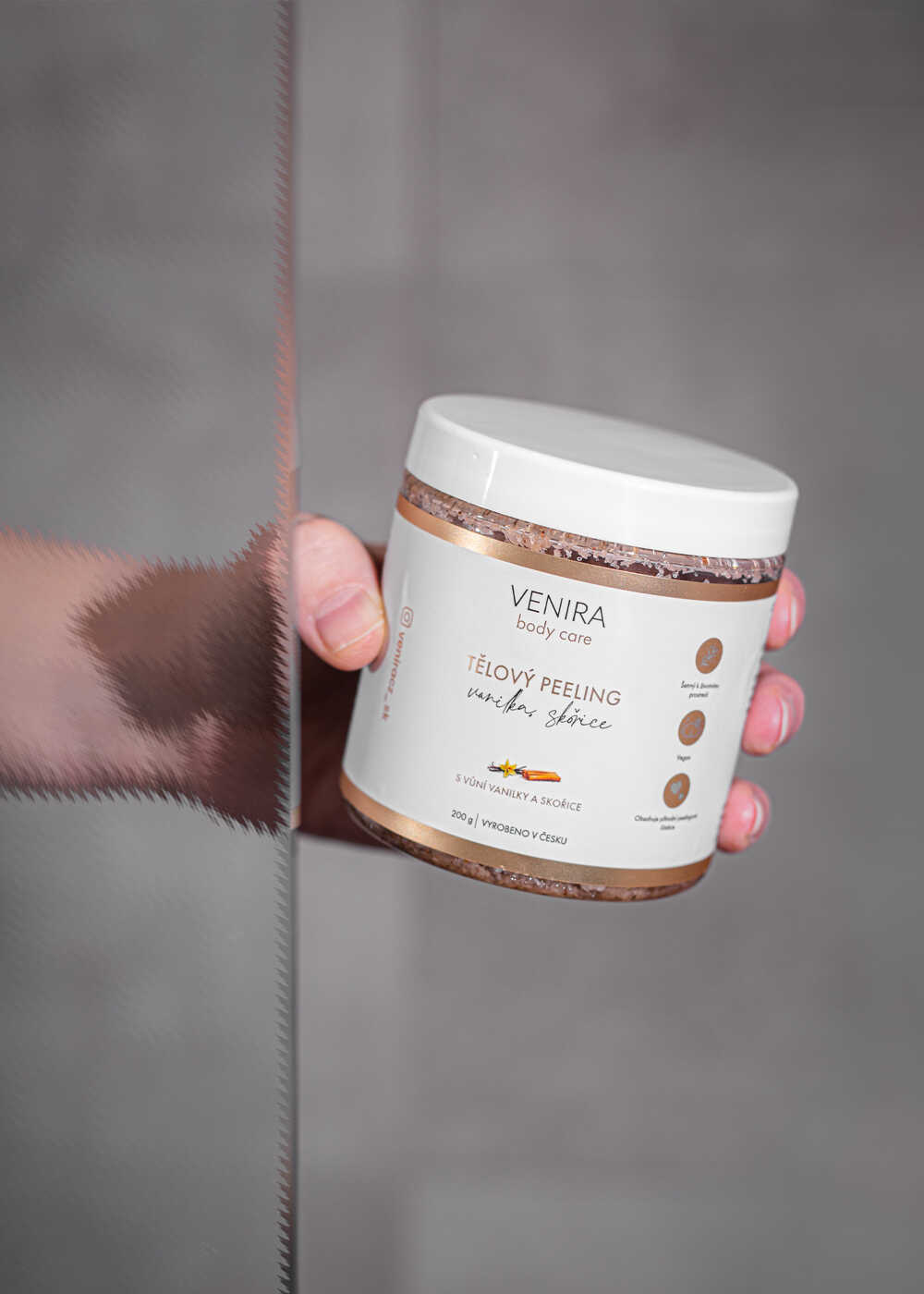 VENIRA tělový peeling, vanilka a skořice, 200 g