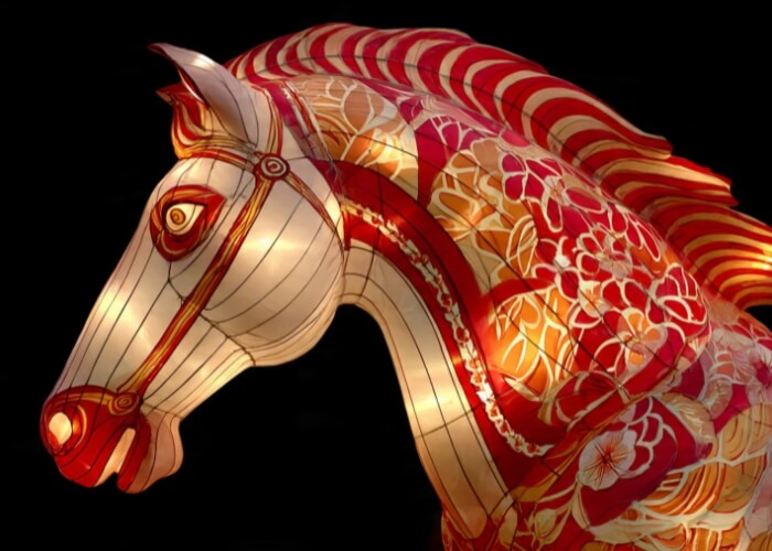 Čo prinesie čínsky rok Koňa 2026? Staň sa ohnivou verziou seba samej!