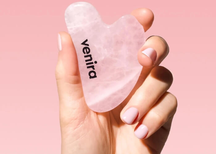 Gua sha kameň - aké zázraky dokáže s vašou pleťou?