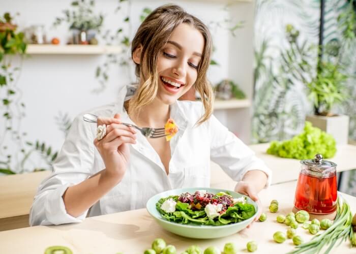 Menštruačný cyklus a výživa: čo jesť v jednotlivých fázach cyklu a prečo?