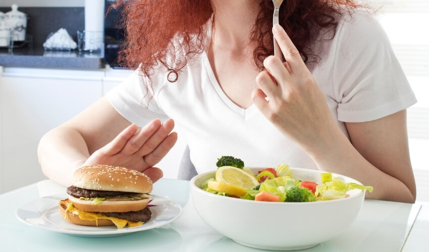 Fastfood a hormóny: inzulín, kortizol a hormóny hladu a sýtosti