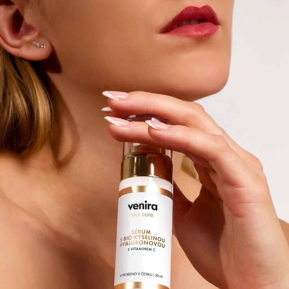 Vzorka séra s kyselinou hyalurónovou a vitamínom C