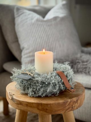 Přeji vám krásný začátek víkendu. U nás se marodí.. o to víc je důležité vytvořit si doma příjemnou atmosféru. Svíčka...