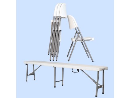 Chaises empilables en plastique
